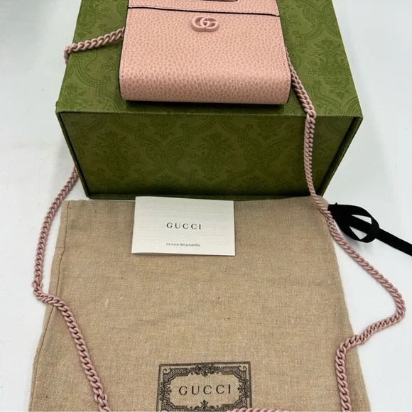 Women’s Gucci GG chain wallet made in Italy - Picture 3 of 11